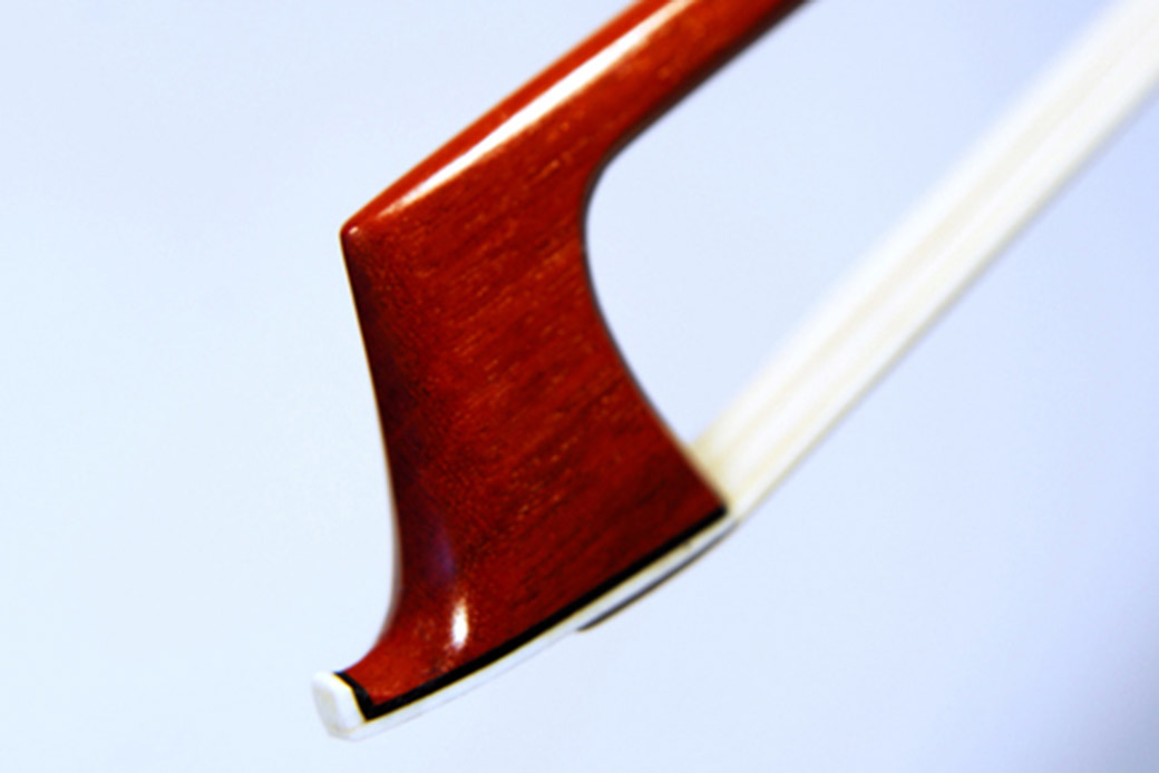 Geigenbogen aus illegalem Tropenholz? © iStock / getty images 