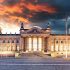 Reichstagsgebäude unter Wolken