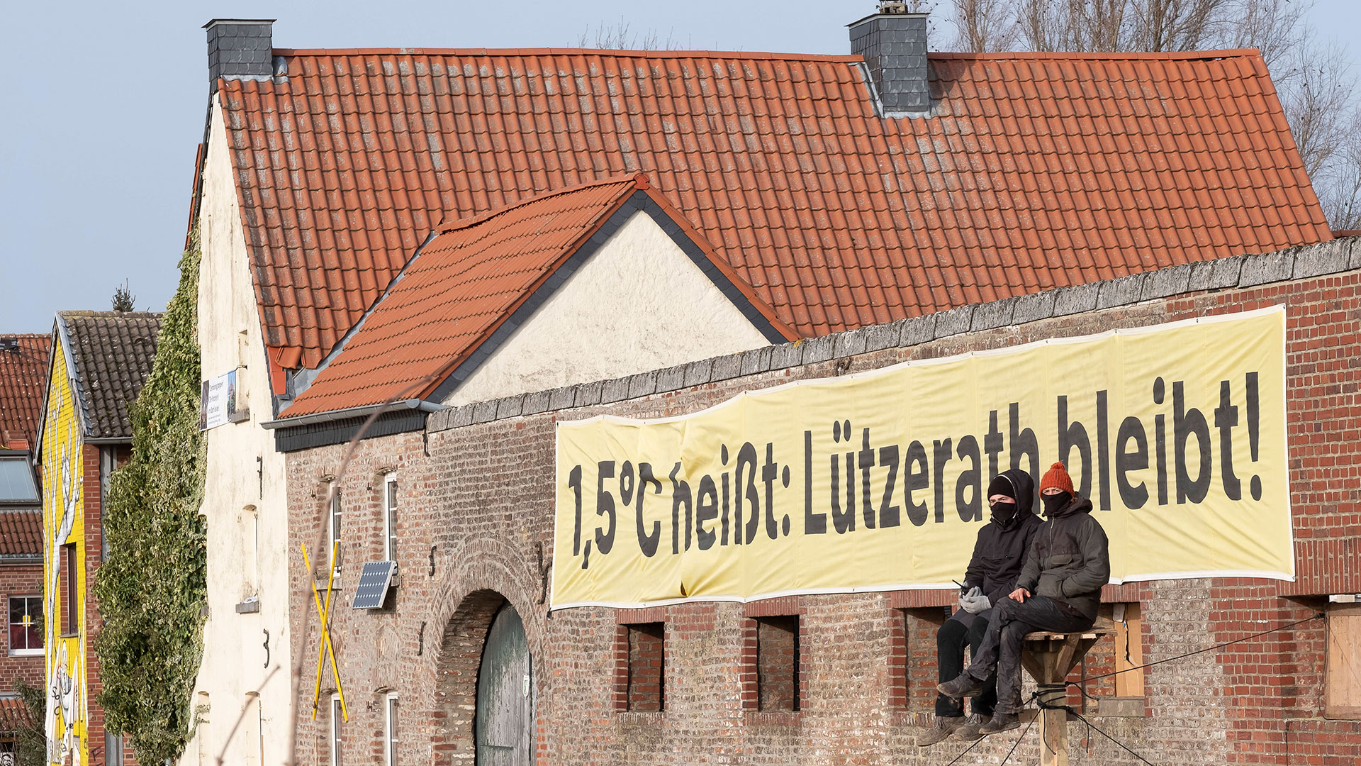 Luetzerath-Demonstranten-Besetzung-Klimaziel-0198509765h-c-IMAGO-epd